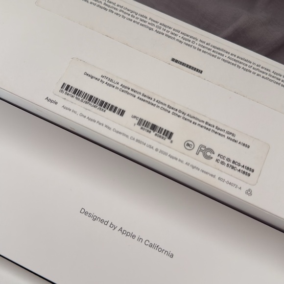 Apple Watch Series 3 42MM Aluminum case free cover - Picture 4 of 17